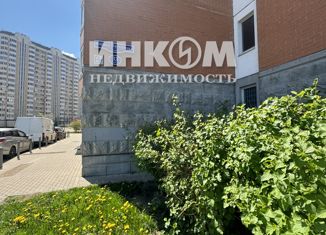 Продаю 1-ком. квартиру, 38 м2, Москва, улица Бориса Пастернака, 33к1