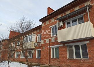 Продается трехкомнатная квартира, 64 м2, станица Саратовская, Шоссейная улица, 41