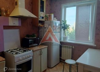 Продажа 3-ком. квартиры, 72 м2, Астраханская область, улица Адмирала Нахимова, 95
