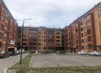 Продаю 1-ком. квартиру, 47 м2, Владикавказ, ЖК Новый город, улица Билара Кабалоева, 10