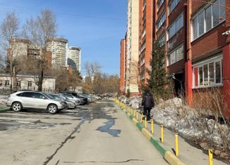 Продажа 1-ком. квартиры, 38 м2, Новосибирск, улица Серебряные Ключи, 8, улица Серебряные Ключи