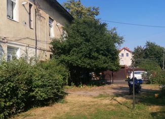 Продам трехкомнатную квартиру, 50 м2, Калининградская область, Саратовская улица, 7с1