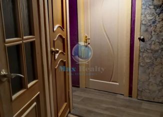 Продаю трехкомнатную квартиру, 58.1 м2, посёлок городского типа Загорянский, улица Димитрова, 55