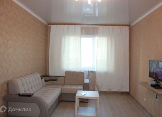 Сдается в аренду однокомнатная квартира, 45 м2, Тюменская область, улица Иосифа Каролинского, 14/2