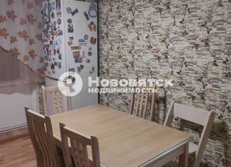 Продаю 4-ком. квартиру, 89 м2, Киров, улица Орджоникидзе, 2А, Нововятский район