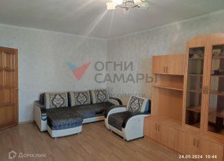 2-комнатная квартира на продажу, 52.9 м2, посёлок городского типа Петра Дубрава, Южная улица, 6