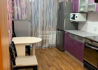 Продаю 3-ком. квартиру, 60.5 м2, Петропавловск-Камчатский, улица Виталия Кручины, 8/5