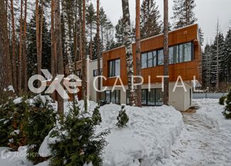 Продается дом, 250 м2, село Жаворонки, улица 30 лет Октября