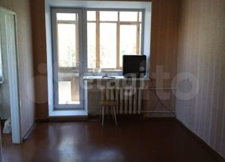 Продажа 2-ком. квартиры, 43 м2, Златоуст, улица Шишкина, 1