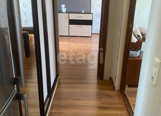 Продам 3-ком. квартиру, 58 м2, Оренбург, улица Чкалова, 4