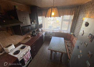 Продам пятикомнатную квартиру, 92.7 м2, Камчатский край, улица Горького, 2