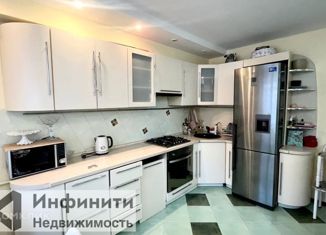 Продам 3-комнатную квартиру, 72 м2, Ставрополь, улица Тухачевского, 15, микрорайон №28
