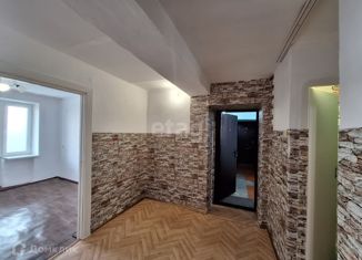 Трехкомнатная квартира на продажу, 64.6 м2, Ингушетия, улица Градусова, 36