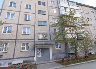 2-комнатная квартира на продажу, 45 м2, Первоуральск, Комсомольская улица, 21А