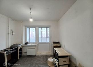 Продается 2-ком. квартира, 50 м2, Псковская область, улица Крестки, 3А