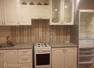 Продажа двухкомнатной квартиры, 77.4 м2, Полевской, микрорайон Зелёный Бор-2, 27