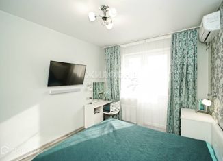 Продам 3-ком. квартиру, 65 м2, посёлок Новая Адыгея, Бжегокайская улица, 31/1к1