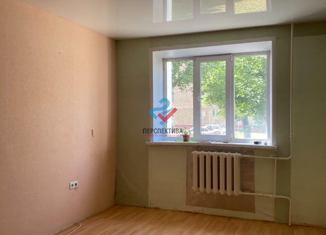 Продается 1-ком. квартира, 35 м2, Оренбург, улица Конституции СССР, 1/2, жилой район Степной