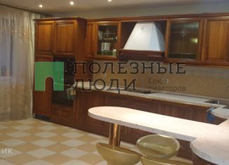Продаю многокомнатную квартиру, 221 м2, Набережные Челны, проспект Вахитова, 42А