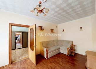 Продается 2-ком. квартира, 56 м2, Симферополь, улица Лизы Чайкиной, 38