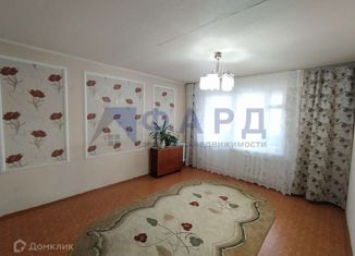 Трехкомнатная квартира на продажу, 60 м2, поселок Нефтебаза, Центральная улица, 3