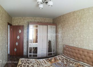 Продается 3-комнатная квартира, 63.4 м2, Прокопьевск, улица Есенина, 80