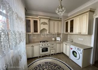 Двухкомнатная квартира на продажу, 68 м2, Каспийск, Кавказская улица, 12