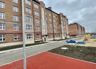 Продается трехкомнатная квартира, 60.2 м2, Шахты, улица Калинина, 2