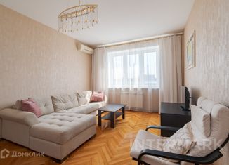 Аренда 3-ком. квартиры, 70 м2, Москва, Брянская улица, 12, Брянская улица