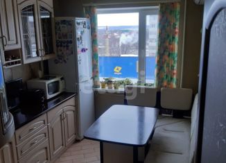 Продается 4-комнатная квартира, 72.4 м2, Валуйки, улица 1 Мая, 9