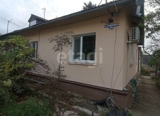 Продам трехкомнатную квартиру, 55 м2, Артём, переулок Будённого, 2
