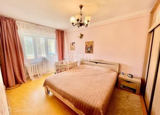 Трехкомнатная квартира на продажу, 65 м2, посёлок городского типа Грэсовский, улица Кржижановского, 3