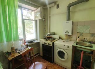 Продажа 2-комнатной квартиры, 46 м2, Армянск, микрорайон имени Генерала Васильева, 21