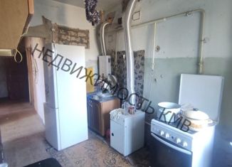 Продается 2-ком. квартира, 40 м2, Минеральные Воды, улица Дружбы, 22