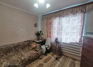 Продаю 2-комнатную квартиру, 50 м2, Курганинск, улица Крупской, 1В