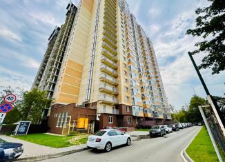 Продажа 2-комнатной квартиры, 49 м2, Калуга, улица Пухова, 56, ЖК Поле Свободы