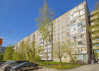 Продажа 4-комнатной квартиры, 63 м2, Екатеринбург, улица Пехотинцев, 7