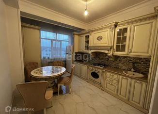 Двухкомнатная квартира на продажу, 80 м2, посёлок городского типа Семендер, проспект Казбекова, 214