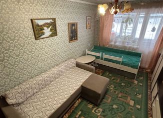 Продается 1-комнатная квартира, 31 м2, Соликамск, улица Матросова, 69