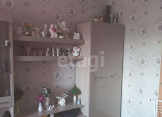 1-ком. квартира на продажу, 41.9 м2, поселок городского типа Промышленная, улица Н. Островского, 14