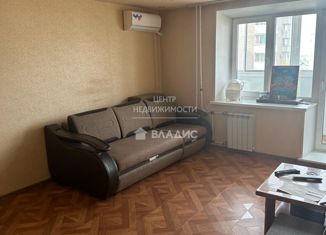 Продаю 3-ком. квартиру, 64.4 м2, Арсеньев, Октябрьская улица, 84