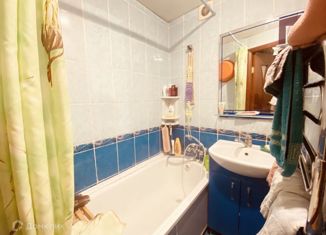 Продается четырехкомнатная квартира, 62.7 м2, Донской, Заводская улица, 10