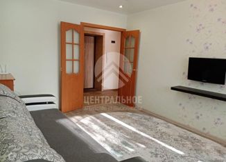 Продается 2-комнатная квартира, 46 м2, Новосибирск, улица Марата, 1, улица Марата