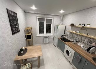 Сдам в аренду 1-ком. квартиру, 40 м2, Миасс, улица Нахимова, 5