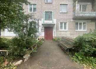 Продается трехкомнатная квартира, 62.6 м2, Калязин, улица Карла Маркса, 32А