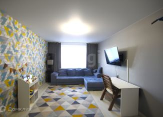 Трехкомнатная квартира на продажу, 81.1 м2, Москва, проспект Защитников Москвы, 13, проспект Защитников Москвы