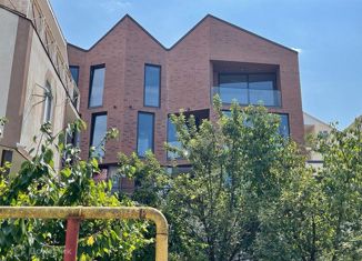 Продаю таунхаус, 200 м2, Сочи, микрорайон Макаренко, улица Голенева, 20А