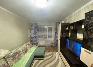Продается 2-ком. квартира, 44 м2, Новочеркасск, улица Мичурина, 8