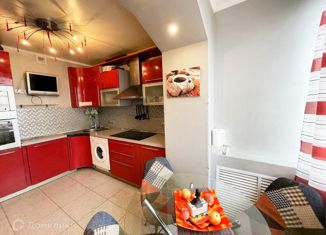 Продается трехкомнатная квартира, 62.3 м2, Москва, улица Лескова, 30, улица Лескова