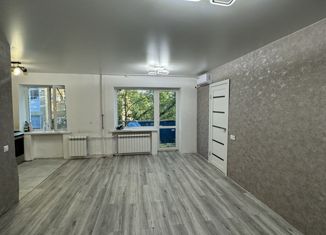 Продажа 2-ком. квартиры, 48 м2, Элиста, улица Юрия Клыкова, 12А